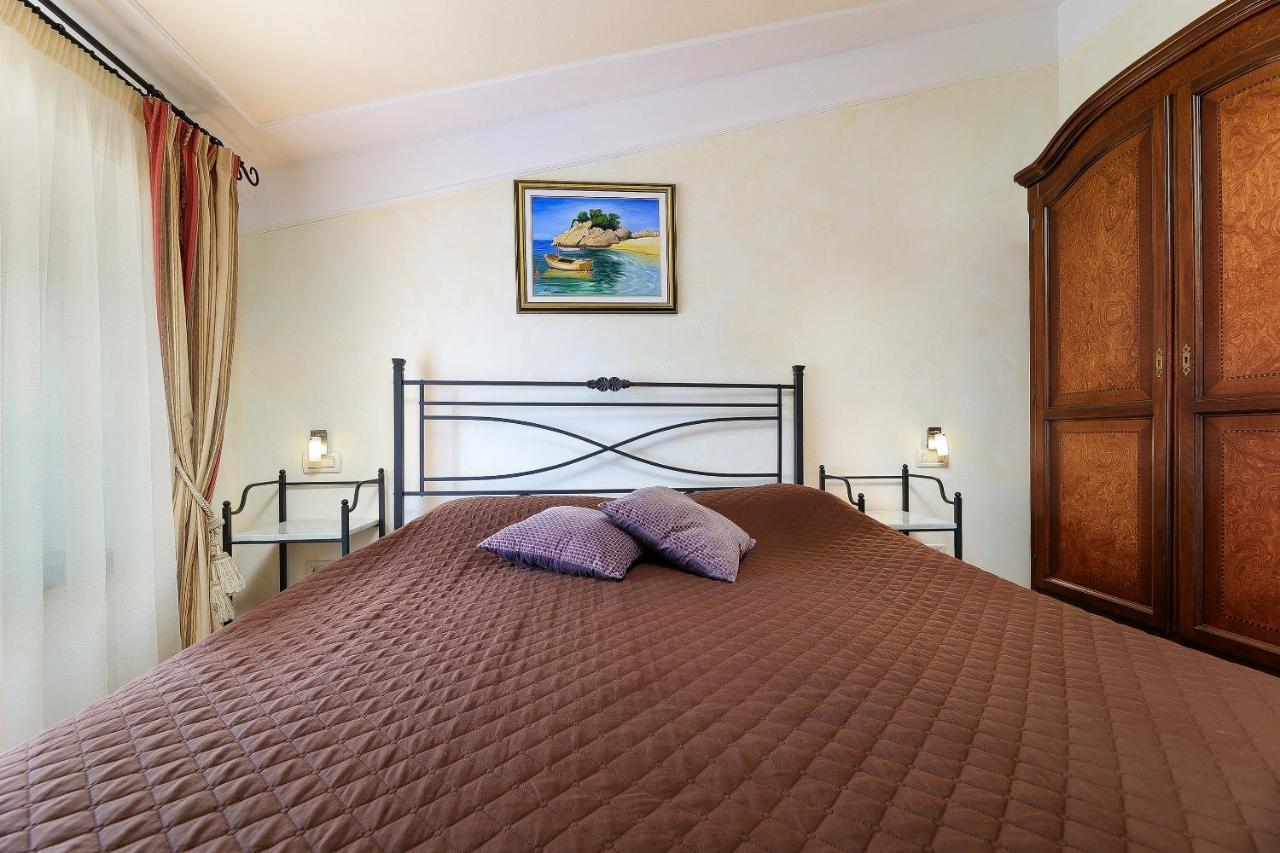 Casa Rustica Dva Baladura Apartments Канфанар Екстериор снимка